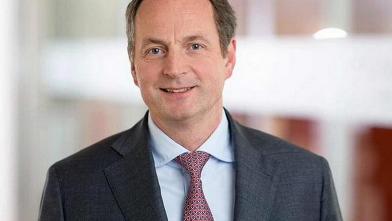 Warburg Bank gewinnt Matthias Schellenberg als neuen Partner