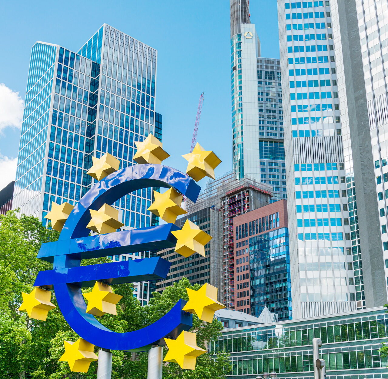 EZB hält sich Hintertür für aggressivere  Zinserhöhungen offen